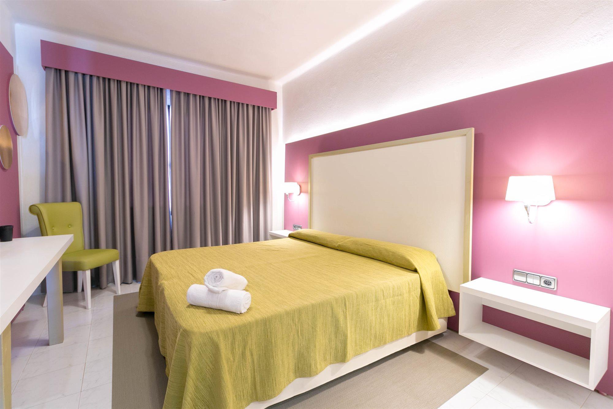 The Purple Hotel - Adults Only San Antonio  Buitenkant foto